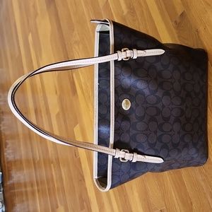 Coach Peyton Signature Tote